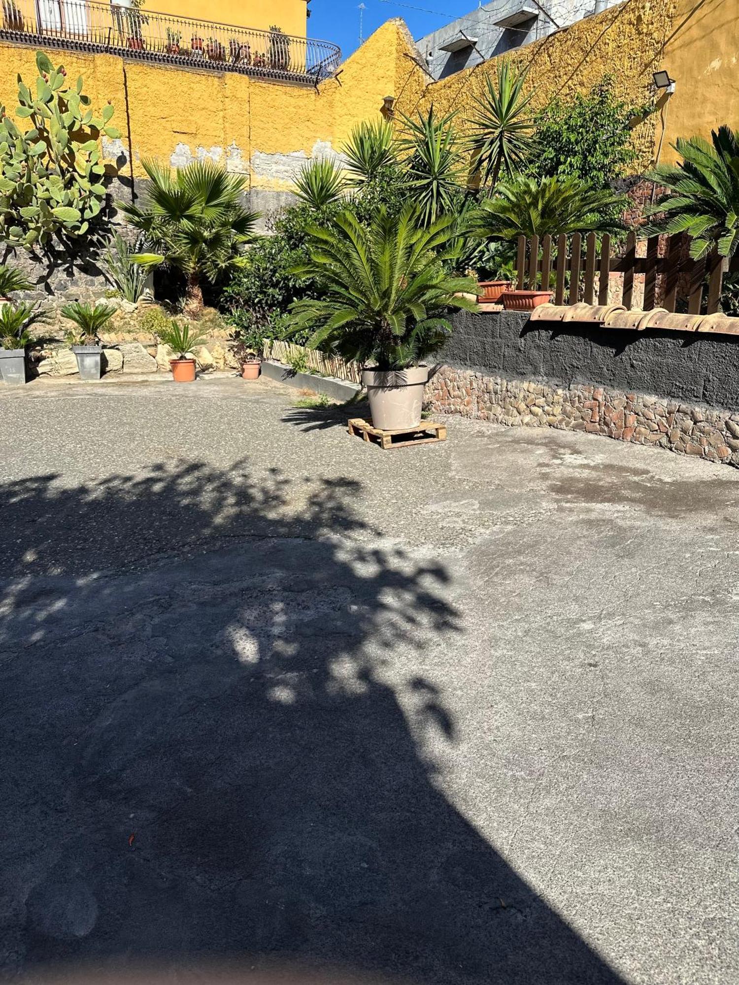 Villa Garden Of Bitter Aeroporto di Catania Fontana Rossa Esterno foto