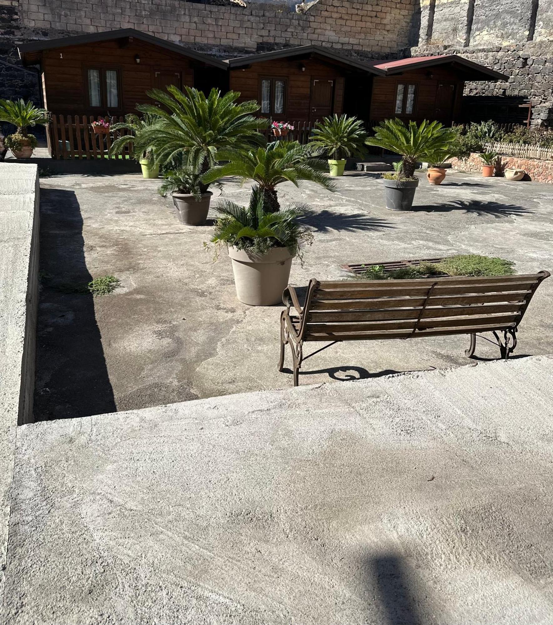 Villa Garden Of Bitter Aeroporto di Catania Fontana Rossa Esterno foto